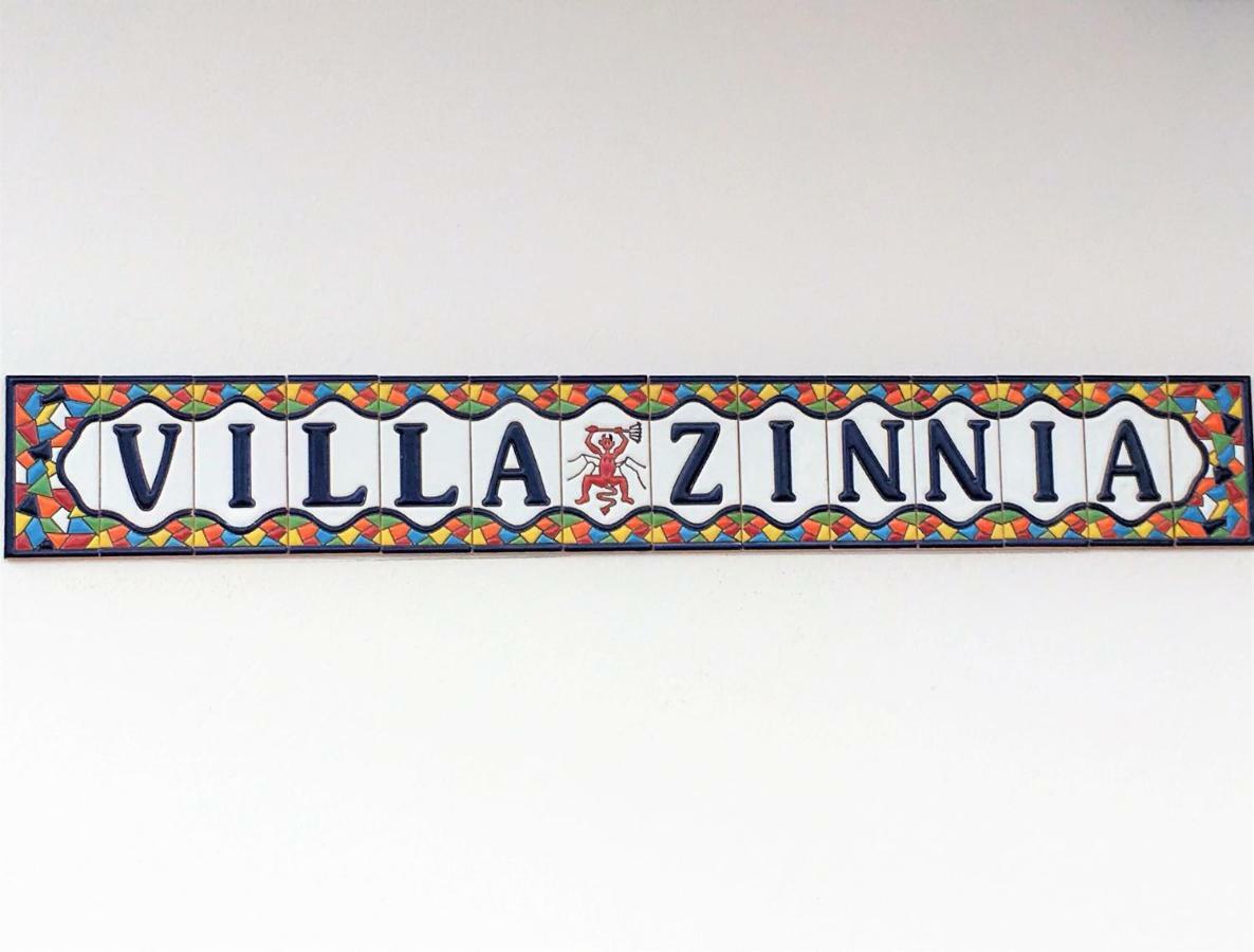 Villa Zinnia Плая Бланка Екстериор снимка